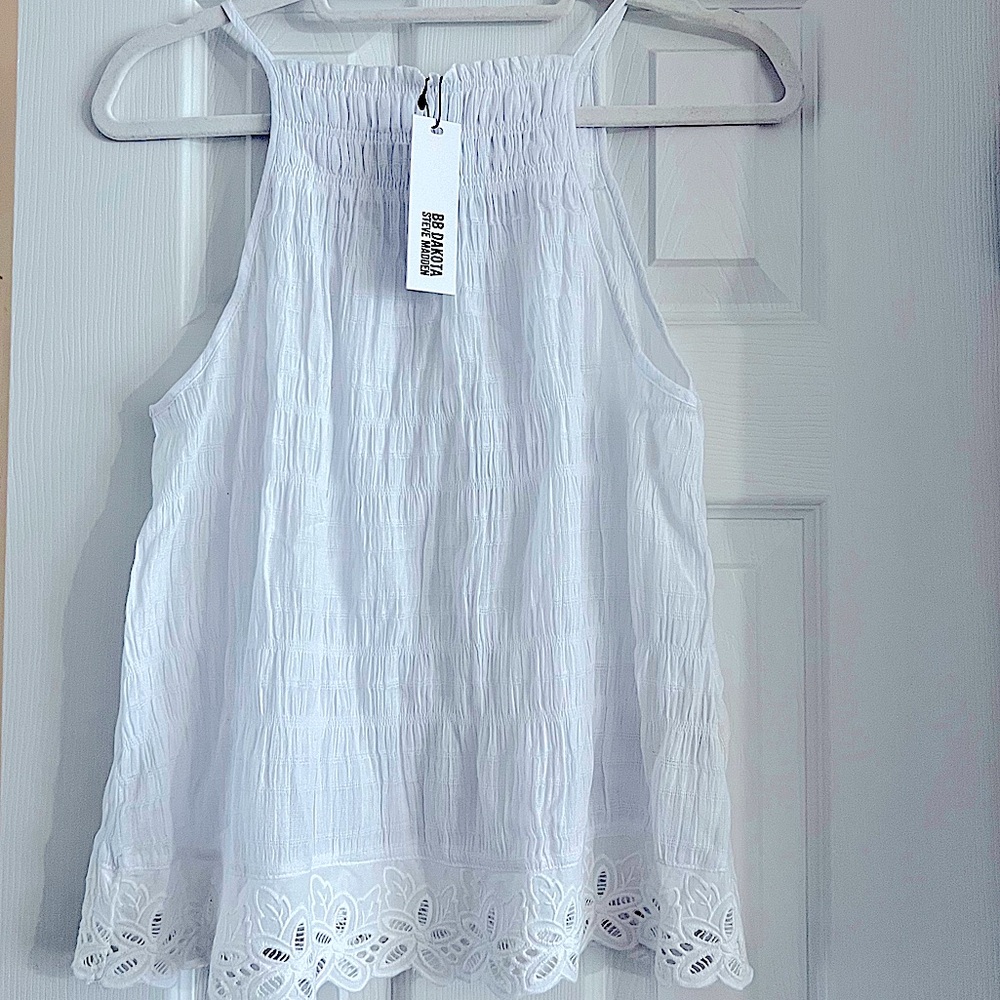 BB Dakota Sleeveless Top